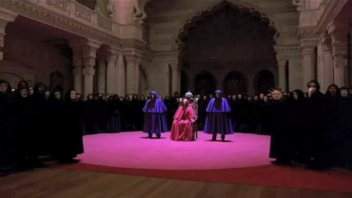 eyes wide shut